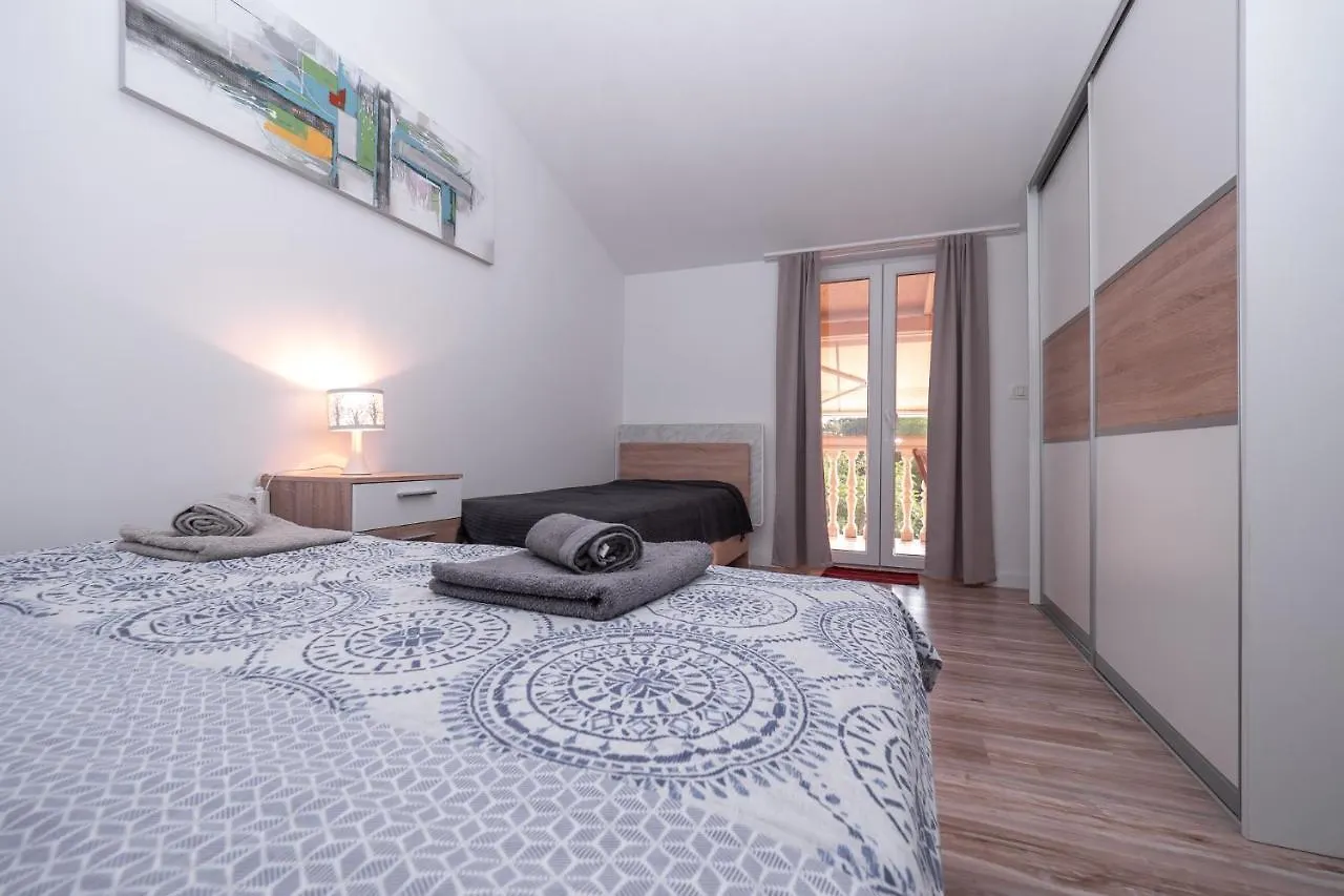 Apartment Shurida Pula